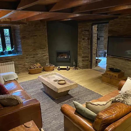 La Granja Bed & Breakfast San Tirso de Abres